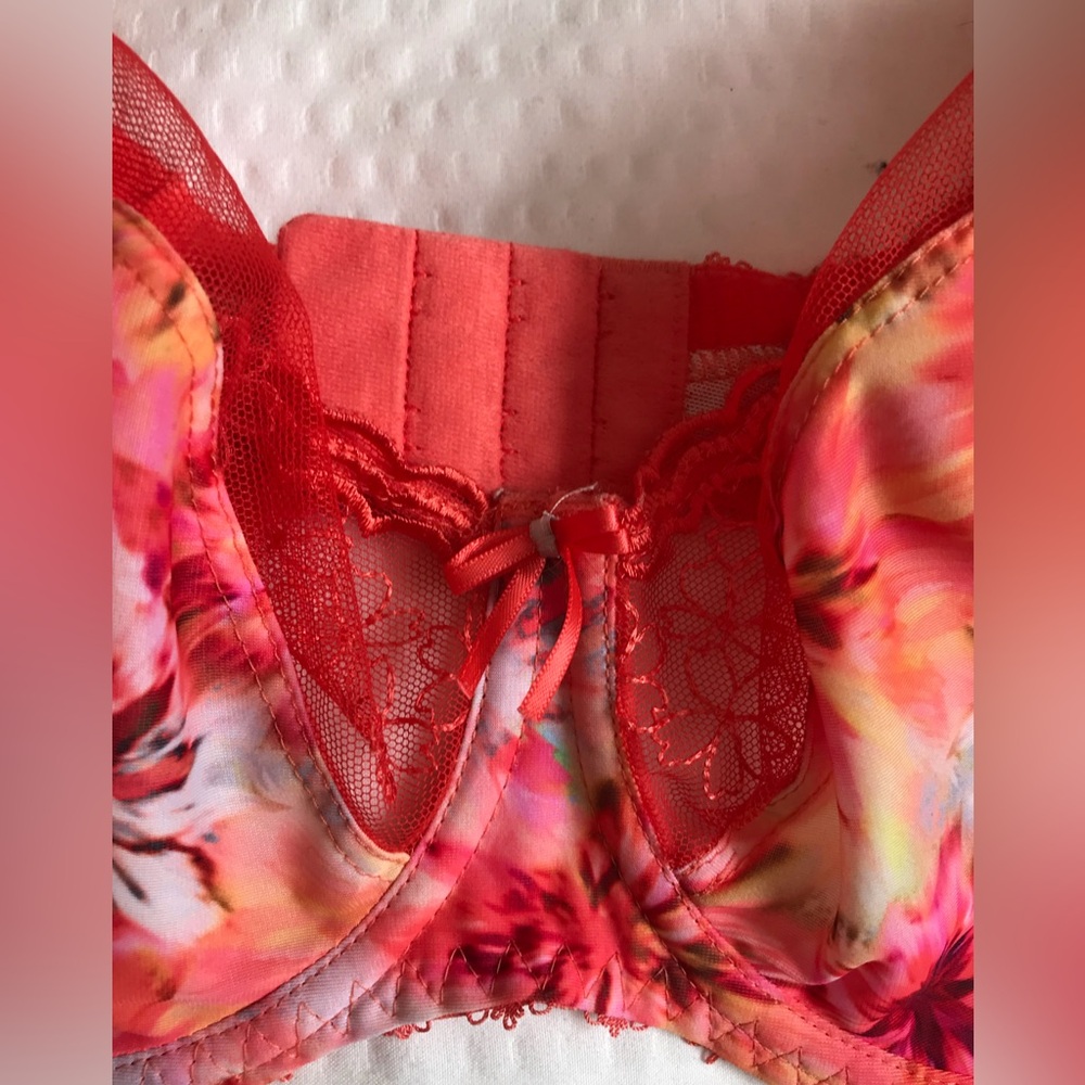 Freya Orange and Pink Underwire Bra with Floral Design, beautiful bra and fabric - Picture 2 of 6